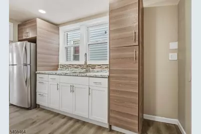 11 Tichenor Ter, Irvington, NJ 07111 - Photo 8