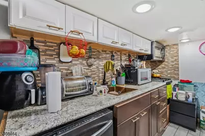 11 Tichenor Ter, Irvington, NJ 07111 - Photo 28