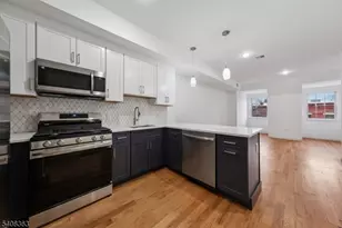 52 James St Unit, Newark, NJ 07102 - Photo 1