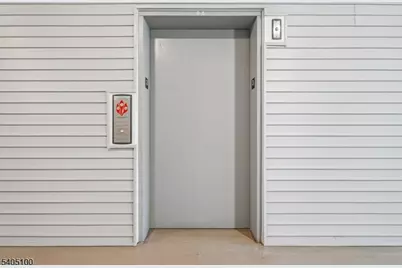 632 Marion Ln, Monroe Township, NJ 08831 - Photo 8