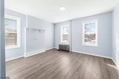 27 Grant St #1, Montclair, NJ 07042 - Photo 2