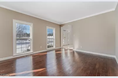 215 Kuhl Rd, Raritan Township, NJ 08822 - Photo 12