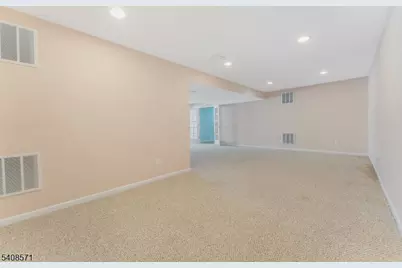 215 Kuhl Rd, Raritan Township, NJ 08822 - Photo 32
