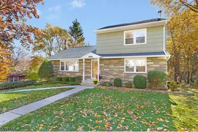 13 Paderewski Rd, Jefferson Township, NJ 07438 - Photo 2