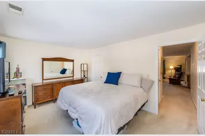 61 Westchester Ter, Clinton Township, NJ 08801 - Photo 6