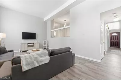 159 Henderson Pl, East Windsor Township, NJ 08520 - Photo 4