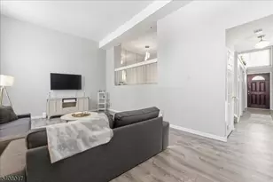 159 Henderson Pl, East Windsor Township, NJ 08520 - Photo 4