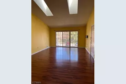 63 Rachel Ct, Franklin Township, NJ 08823 - Photo 4