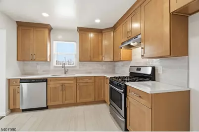 114 Grove St, Roselle Park, NJ 07204 - Photo 12