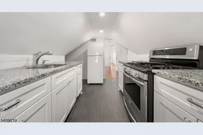 4 Francis Pl #2, Montclair, NJ 07042 - Photo 4