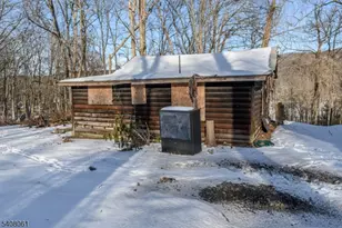 10 Flatbush Rd, Vernon, NJ 07461 - Photo 1