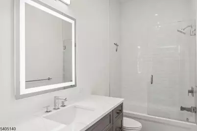 1 Carriage City Plz #1707, Rahway, NJ 07065 - Photo 12