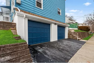 274 Greylock Pkwy, Belleville, NJ 07109 - Photo 8