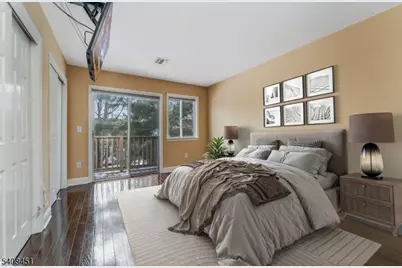 908 Reed Ct, Raritan Township, NJ 08822 - Photo 8