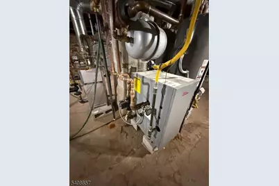 586 N 11th St, Newark, NJ 07107 - Photo 34