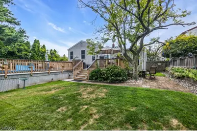 18 Mountainview Dr, Clifton, NJ 07013 - Photo 6