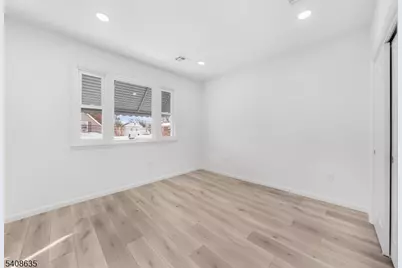 811 Jackson Ave, Linden, NJ 07036 - Photo 8