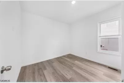 811 Jackson Ave, Linden, NJ 07036 - Photo 14