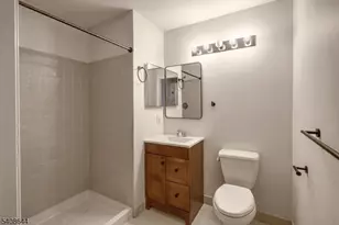 1306 Boxwood Dr, Branchburg Township, NJ 08876 - Photo 16