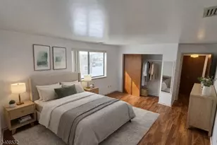 19 Plauderville Ave, Garfield, NJ 07026 - Photo 2