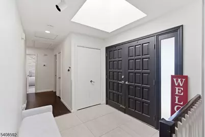 433 Chase Ave, Lyndhurst Township, NJ 07071 - Photo 4