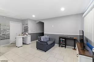 433 Chase Ave, Lyndhurst Township, NJ 07071 - Photo 14