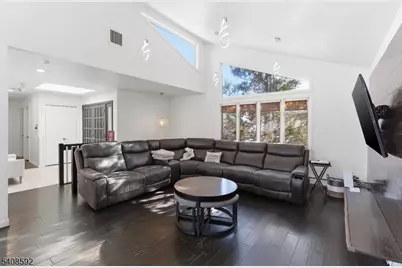 433 Chase Ave, Lyndhurst Township, NJ 07071 - Photo 6