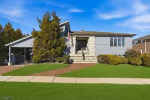 433 Chase Ave, Lyndhurst Township, NJ 07071 - Photo 2