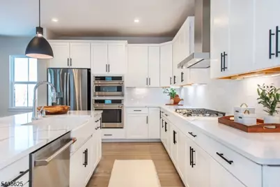 67 Willow Ln, Parsippany, NJ 07054 - Photo 14