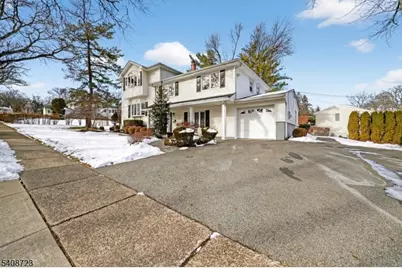 90 Birchwood Ter, Wayne, NJ 07470 - Photo 2