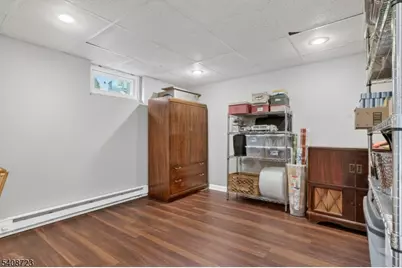 90 Birchwood Ter, Wayne, NJ 07470 - Photo 40