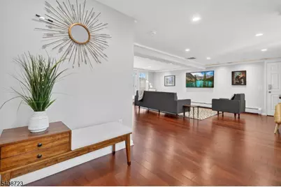 90 Birchwood Ter, Wayne, NJ 07470 - Photo 4