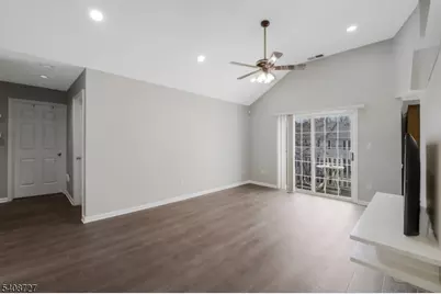 61 Waugh Ct, Bridgewater, NJ 08807 - Photo 2