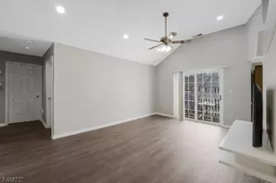 61 Waugh Ct, Bridgewater, NJ 08807 - Photo 2