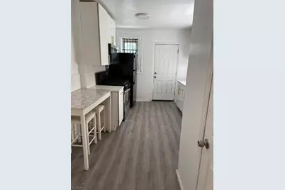 20 Willoughby St, Newark, NJ 07112 - Photo 4