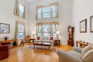 136 Crestview Ln, Mount Arlington, NJ 07856 - Photo 2