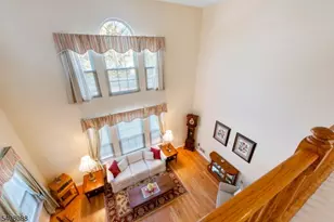 136 Crestview Ln, Mount Arlington, NJ 07856 - Photo 12