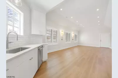 445 Ramapo Valley Road #1, Oakland, NJ 07436 - Photo 4