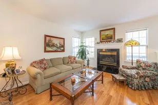 19 Morning Watch Rd, Wayne, NJ 07470 - Photo 8