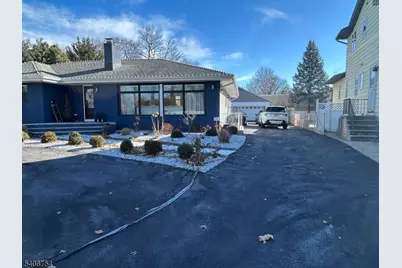 126 Riverside Ave, Lyndhurst Township, NJ 07071 - Photo 10