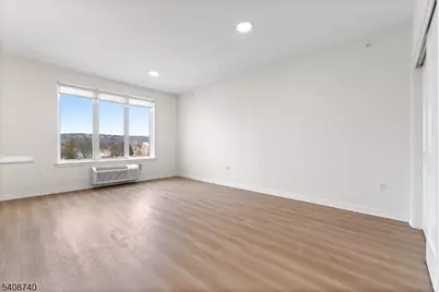 321 E 3rd St #508, Plainfield, NJ 07060 - Photo 12