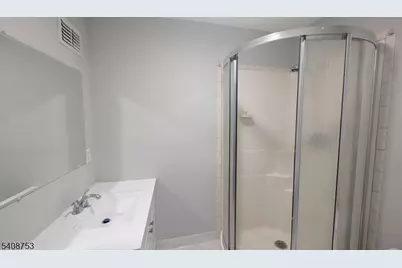 104 Bluebird Dr, Hillsborough Township, NJ 08844 - Photo 20