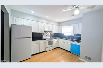 104 Bluebird Dr, Hillsborough Township, NJ 08844 - Photo 4