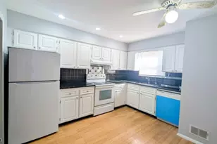 104 Bluebird Dr, Hillsborough Township, NJ 08844 - Photo 4