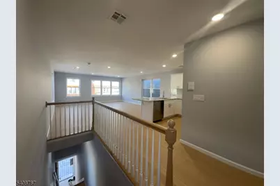 27 Isabella Ave 2nd Fl #2, Newark, NJ 07106 - Photo 6