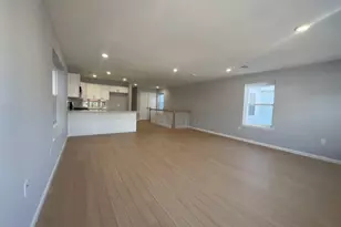 27 Isabella Ave 2nd Fl, Newark, NJ 07106 - Photo 8