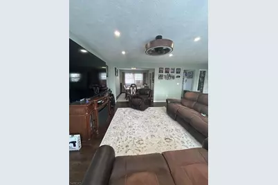 211 E 10th Ave, Roselle, NJ 07203 - Photo 6