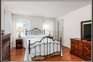 3 Sleepy Hollow Rd, Hampton Township, NJ 07860 - Photo 12