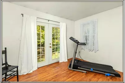 3 Sleepy Hollow Rd, Hampton Township, NJ 07860 - Photo 14