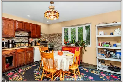 3 Sleepy Hollow Rd, Hampton Township, NJ 07860 - Photo 10